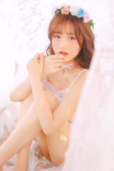 动漫女生和男生一起努力拔坤坤